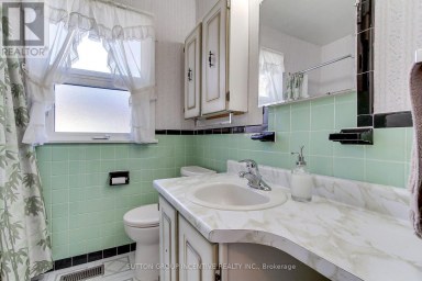 43 SUSSEX AVENUE Richmond Hill (Crosby) Ontario photo 22