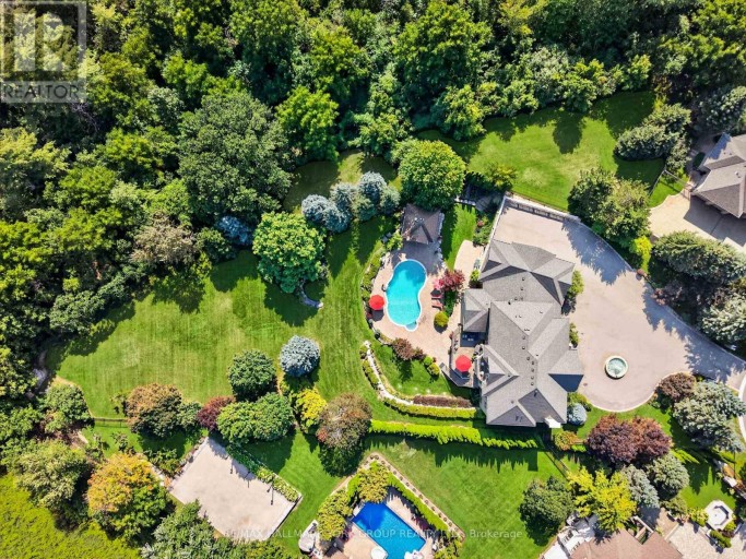 106 ABBRUZZE COURT, Vaughan (Kleinburg), Ontario, L3L0A9