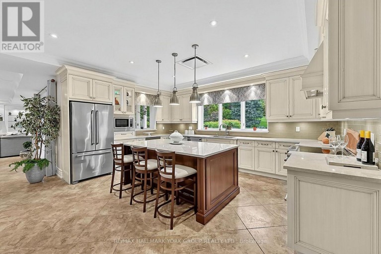 106 ABBRUZZE COURT, Vaughan (Kleinburg), Ontario, L3L0A9