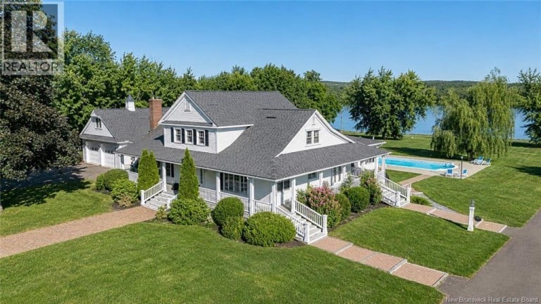 1337 Woodstock Road, Fredericton, New Brunswick (id Nb149191)