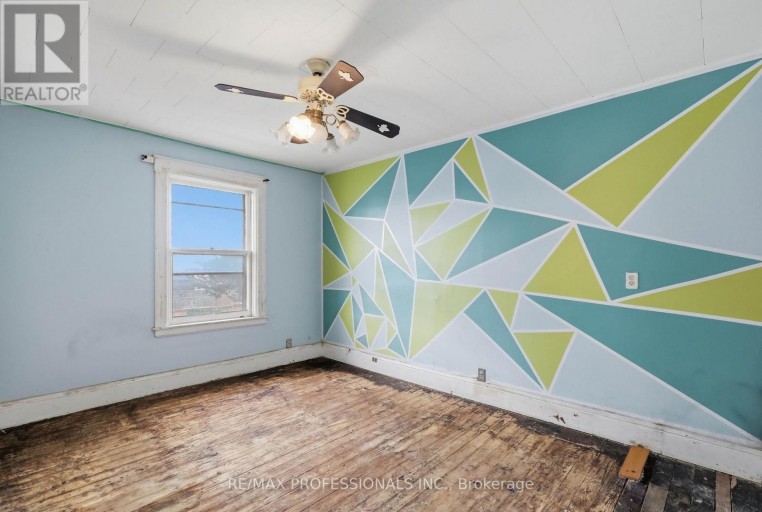 26 ARTHUR AVENUE, St. Thomas, Ontario, N5P3L2