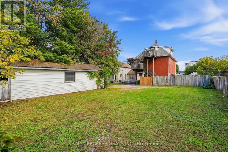 26 ARTHUR AVENUE, St. Thomas, Ontario, N5P3L2