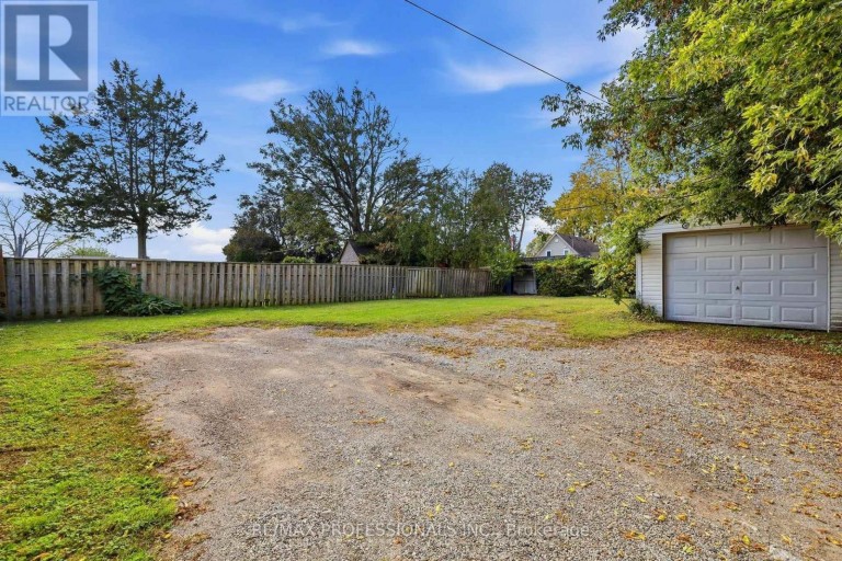 26 ARTHUR AVENUE, St. Thomas, Ontario, N5P3L2