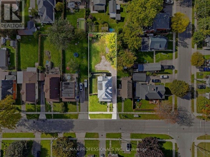 26 ARTHUR AVENUE, St. Thomas, Ontario, N5P3L2