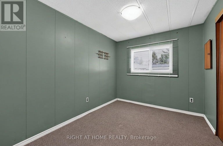 1 GEORGIAN GLEN DRIVE, Wasaga Beach, Ontario, L9Z1K7