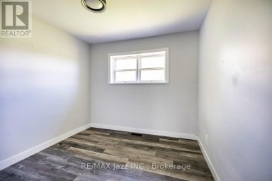 2216 HIGHWAY 2 Clarington Ontario photo 11