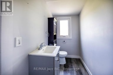 2216 HIGHWAY 2 Clarington Ontario photo 14