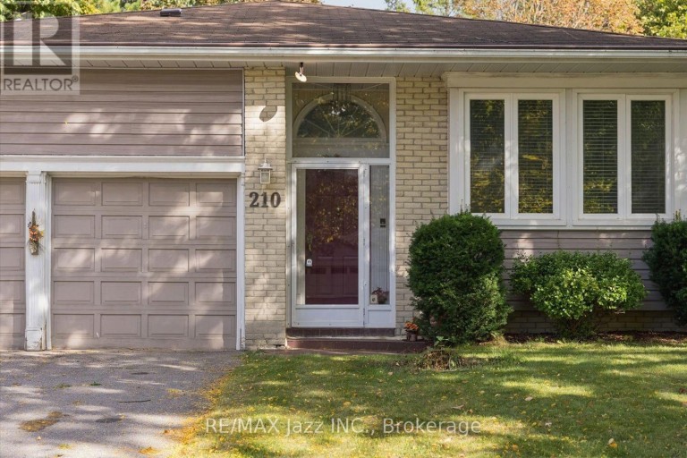 210 MURRAY DRIVE, Aurora (Aurora Highlands), Ontario, L4G2C5