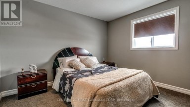 2746 BATEMAN TRAIL London South (South W) Ontario photo 11