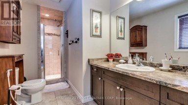 2746 BATEMAN TRAIL London South (South W) Ontario photo 20