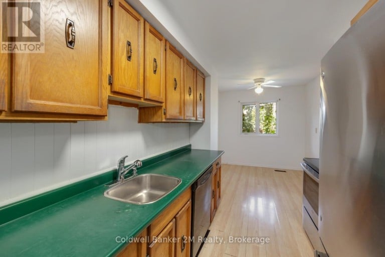 1161 TROWBRIDGE COURT, Oshawa (Centennial), Ontario, L1G7H1