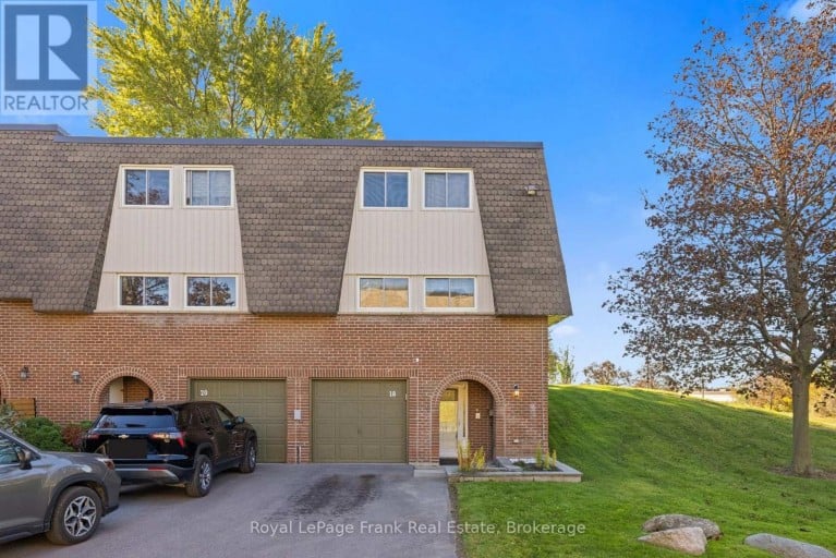 18 REYGATE COURT, Ajax (South East), Ontario, L1S2S9
