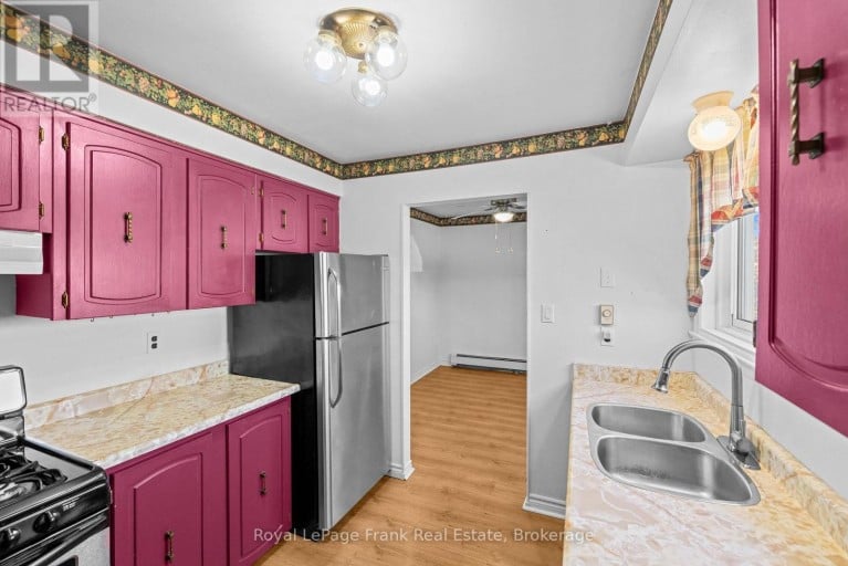 18 REYGATE COURT, Ajax (South East), Ontario, L1S2S9