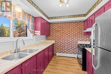 18 REYGATE COURT Ajax (South East) Ontario photo 14