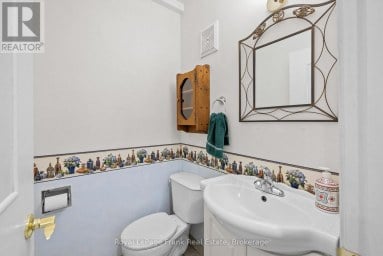 18 REYGATE COURT Ajax (South East) Ontario photo 5
