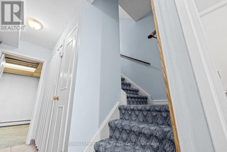 18 REYGATE COURT, Ajax (South East), Ontario, L1S2S9