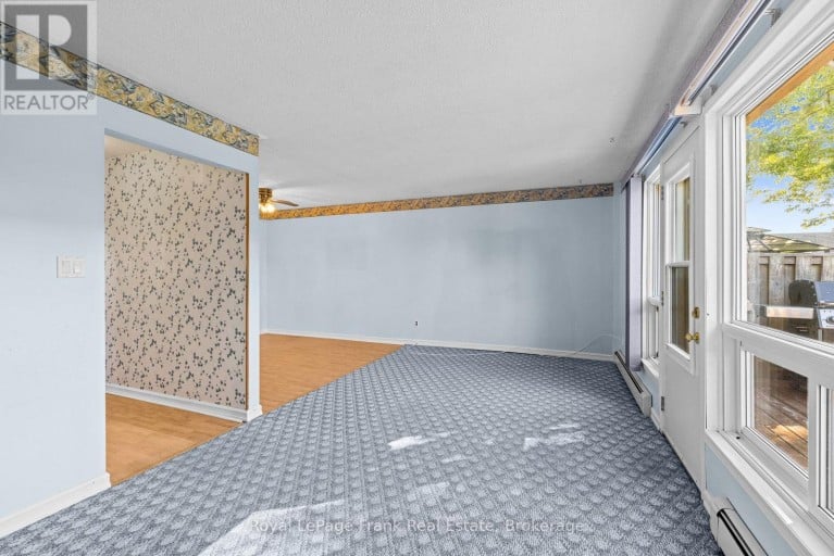 18 REYGATE COURT, Ajax (South East), Ontario, L1S2S9