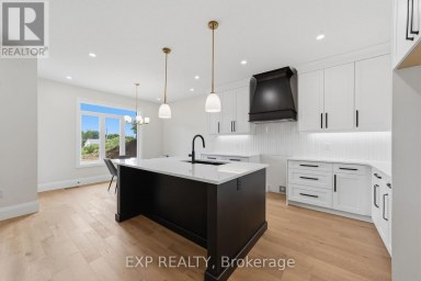 404 ERIE STREET Warwick (Watford) Ontario photo 11
