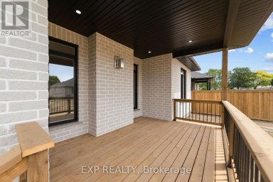 404 ERIE STREET Warwick (Watford) Ontario photo 16