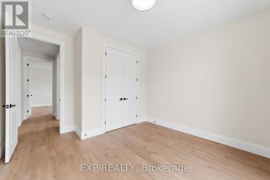 404 ERIE STREET Warwick (Watford) Ontario photo 20