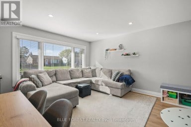 106 HAROLD CT COURT Lucan Biddulph (Lucan) Ontario photo 11