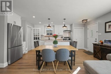 106 HAROLD CT COURT Lucan Biddulph (Lucan) Ontario photo 14