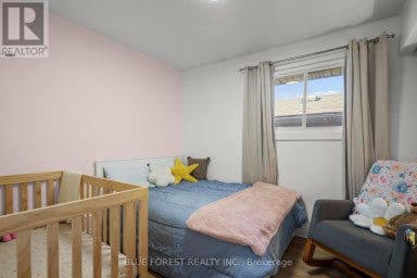 106 HAROLD CT COURT Lucan Biddulph (Lucan) Ontario photo 17