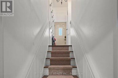106 HAROLD CT COURT Lucan Biddulph (Lucan) Ontario photo 26