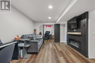 106 HAROLD CT COURT Lucan Biddulph (Lucan) Ontario photo 27
