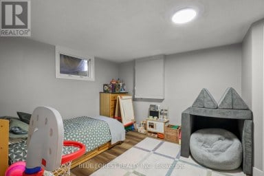 106 HAROLD CT COURT Lucan Biddulph (Lucan) Ontario photo 33