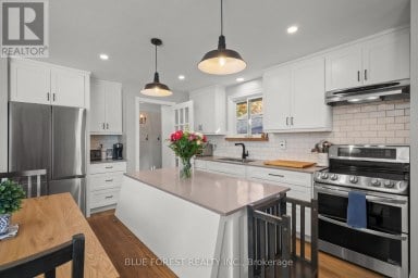 106 HAROLD CT COURT Lucan Biddulph (Lucan) Ontario photo 6