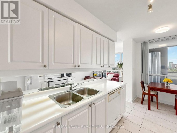 2010 - 1 REAN DRIVE, Toronto (Bayview Village), Ontario, M2K3C1