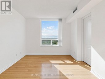 2010 - 1 REAN DRIVE Toronto (Bayview Village) Ontario photo 21