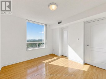 2010 - 1 REAN DRIVE Toronto (Bayview Village) Ontario photo 23