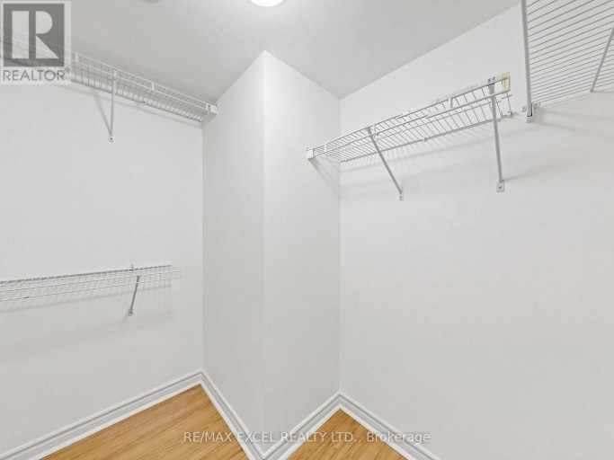 2010 - 1 REAN DRIVE, Toronto (Bayview Village), Ontario, M2K3C1