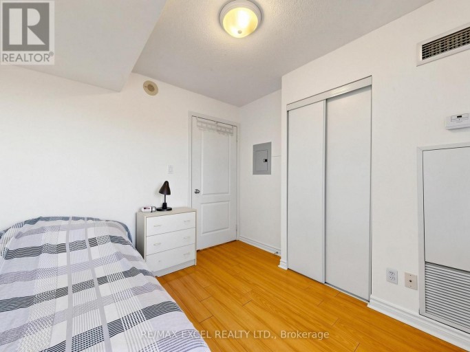 2010 - 1 REAN DRIVE, Toronto (Bayview Village), Ontario, M2K3C1