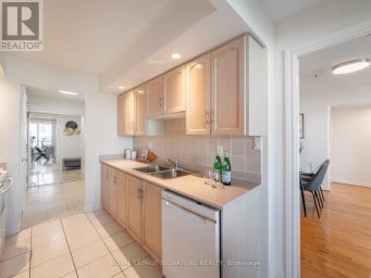930 - 125 OMNI DRIVE Toronto (Bendale) Ontario photo 8