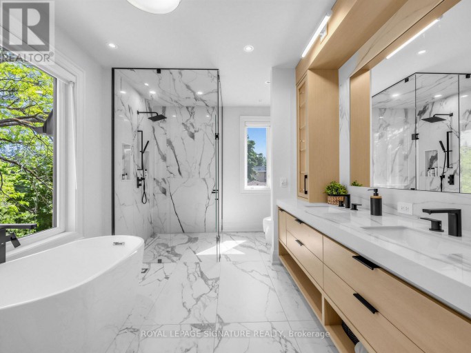73 STARLIGHT CRESCENT, Richmond Hill (Mill Pond), Ontario, L4C4X3