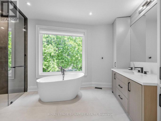 73 STARLIGHT CRESCENT, Richmond Hill (Mill Pond), Ontario, L4C4X3