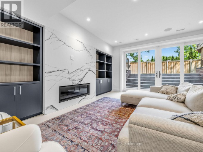 73 STARLIGHT CRESCENT, Richmond Hill (Mill Pond), Ontario, L4C4X3