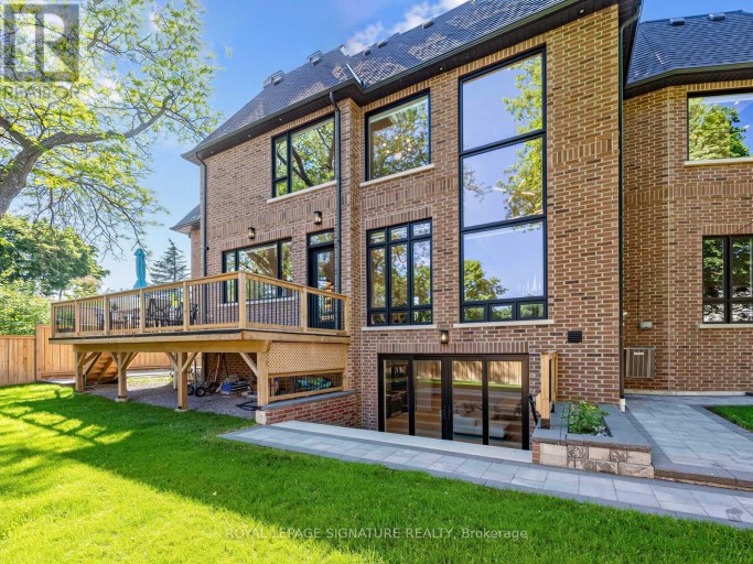 73 STARLIGHT CRESCENT, Richmond Hill (Mill Pond), Ontario, L4C4X3
