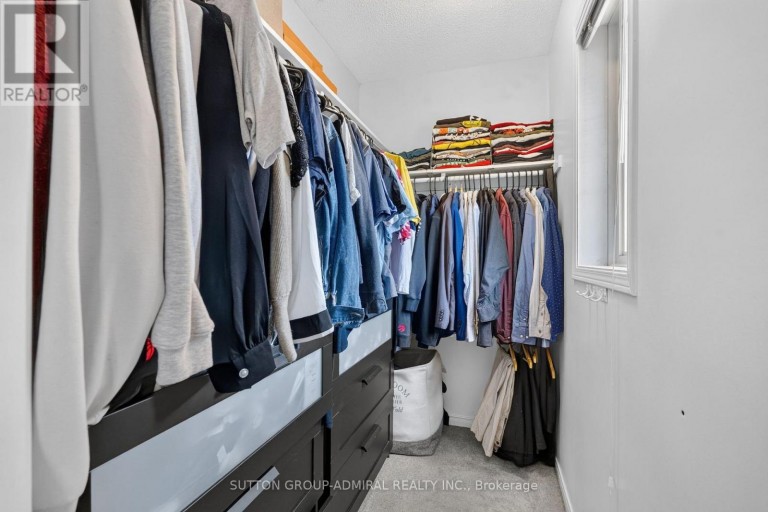 359 JOHN WEST WAY, Aurora (Bayview Wellington), Ontario, L4G7J7