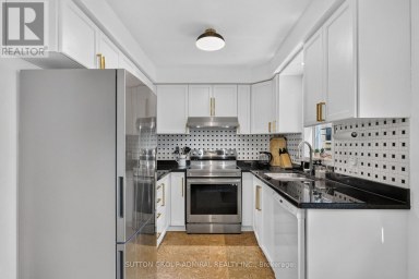 359 JOHN WEST WAY Aurora (Bayview Wellington) Ontario photo 9