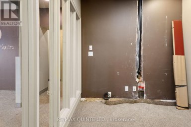 66 Dundas Street E, Belleville (belleville Ward) Ontario