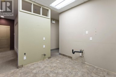 66 Dundas Street E, Belleville (belleville Ward) Ontario