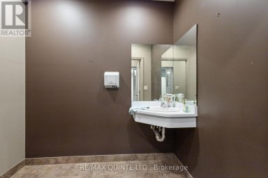 66 Dundas Street E, Belleville (belleville Ward) Ontario