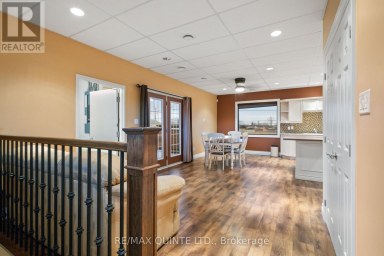 66 Dundas Street E, Belleville (belleville Ward) Ontario