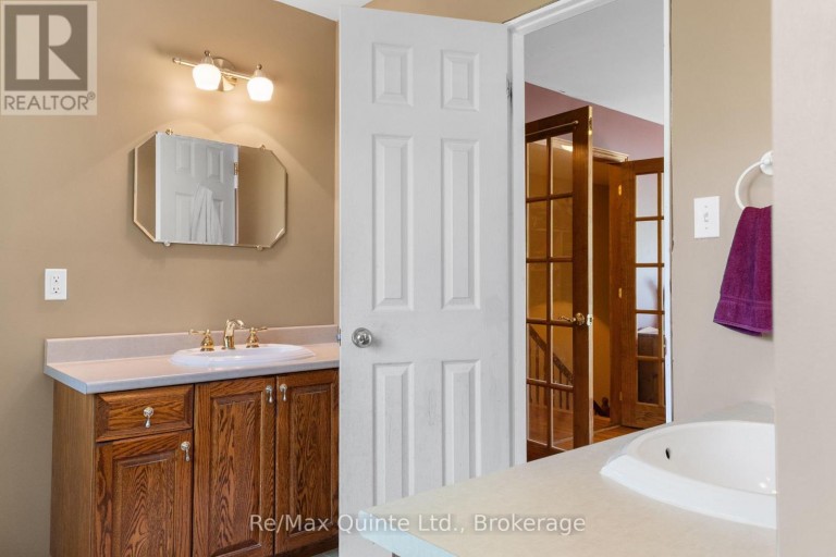49 NORTH SHORE LANE, Centre Hastings, Ontario, K0K2K0