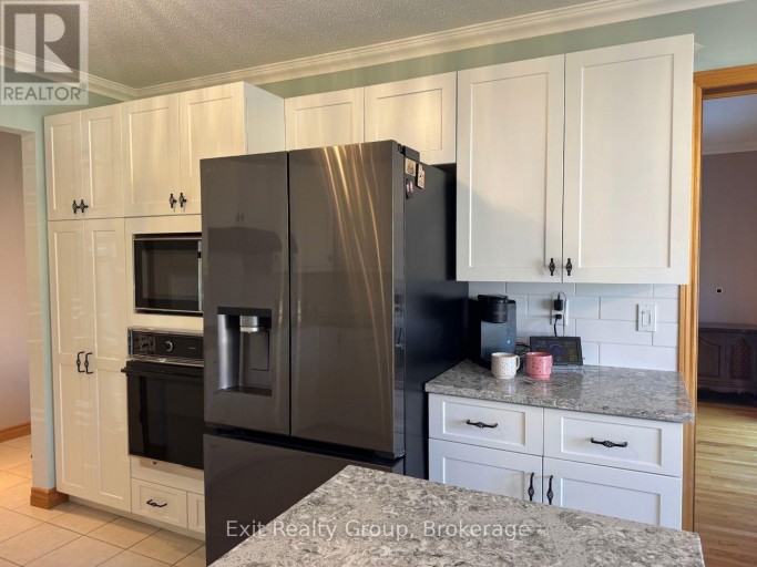 17 BRIDLEWOOD LANE, Quinte West (Trenton Ward), Ontario, K8V6N4