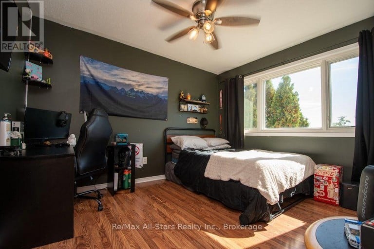 1118 HUNTINGTON CIRCLE, Peterborough (Otonabee Ward 1), Ontario, K9K2A8